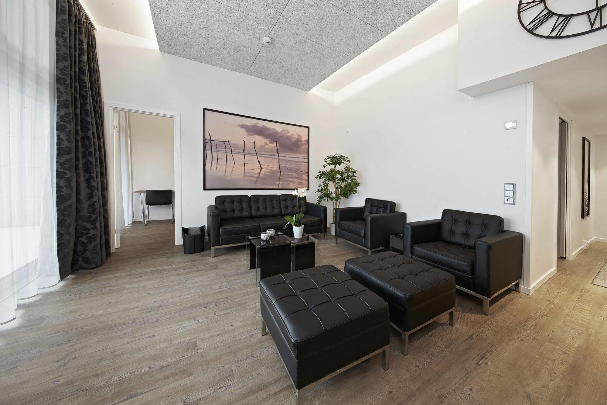 Living Suites Naerum Экстерьер фото