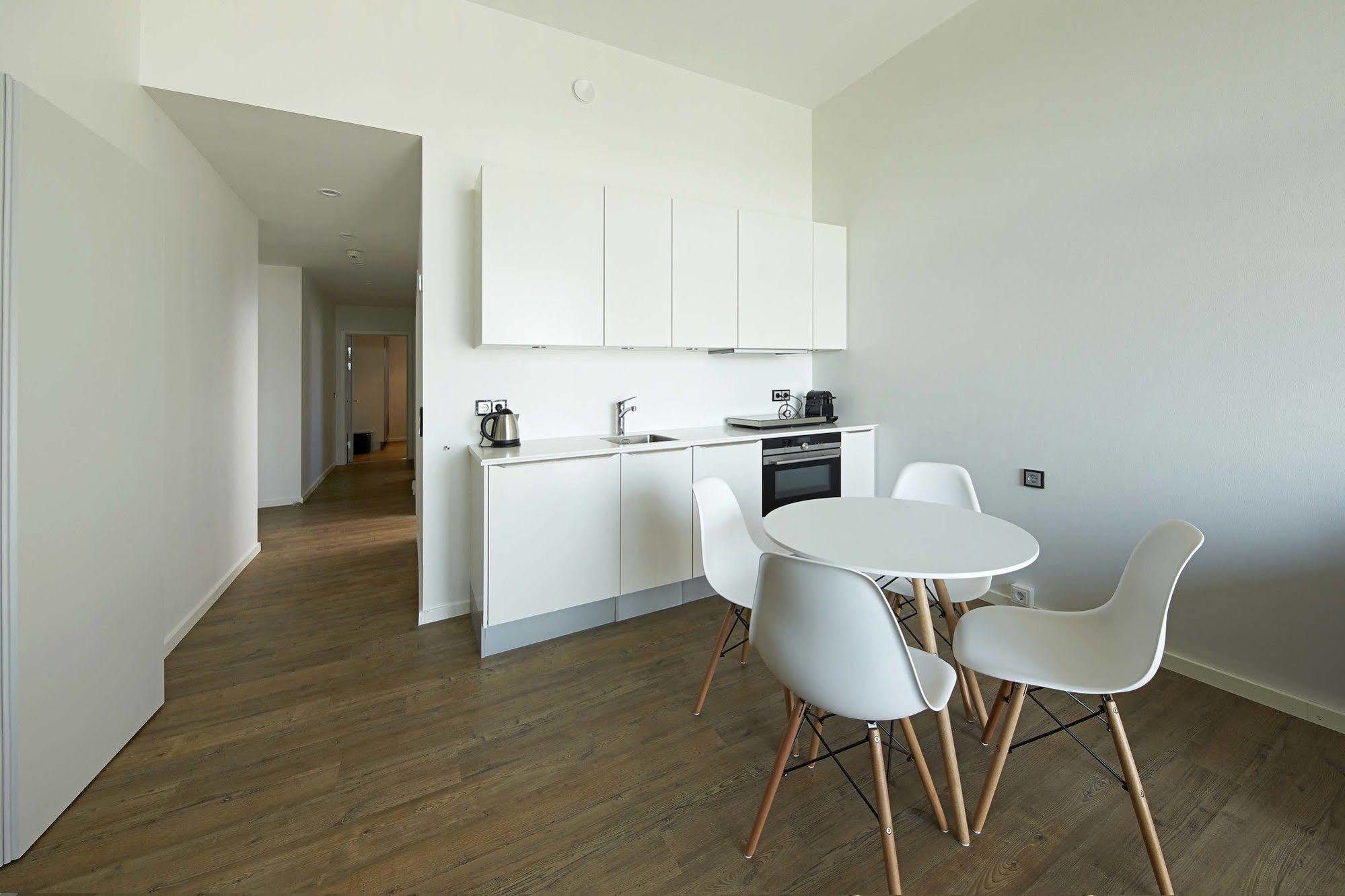 Living Suites Naerum Экстерьер фото